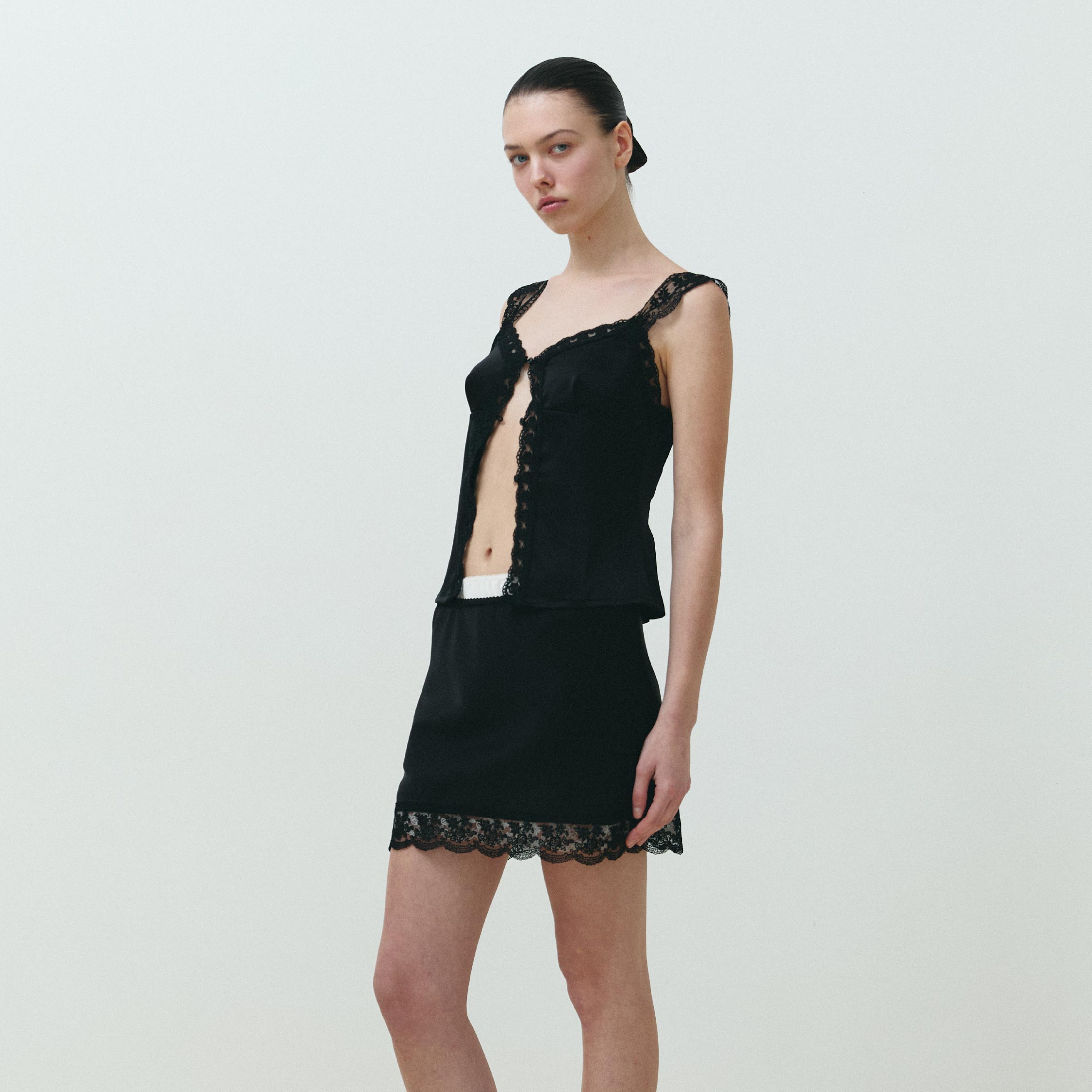 LUNA LACE SKIRT