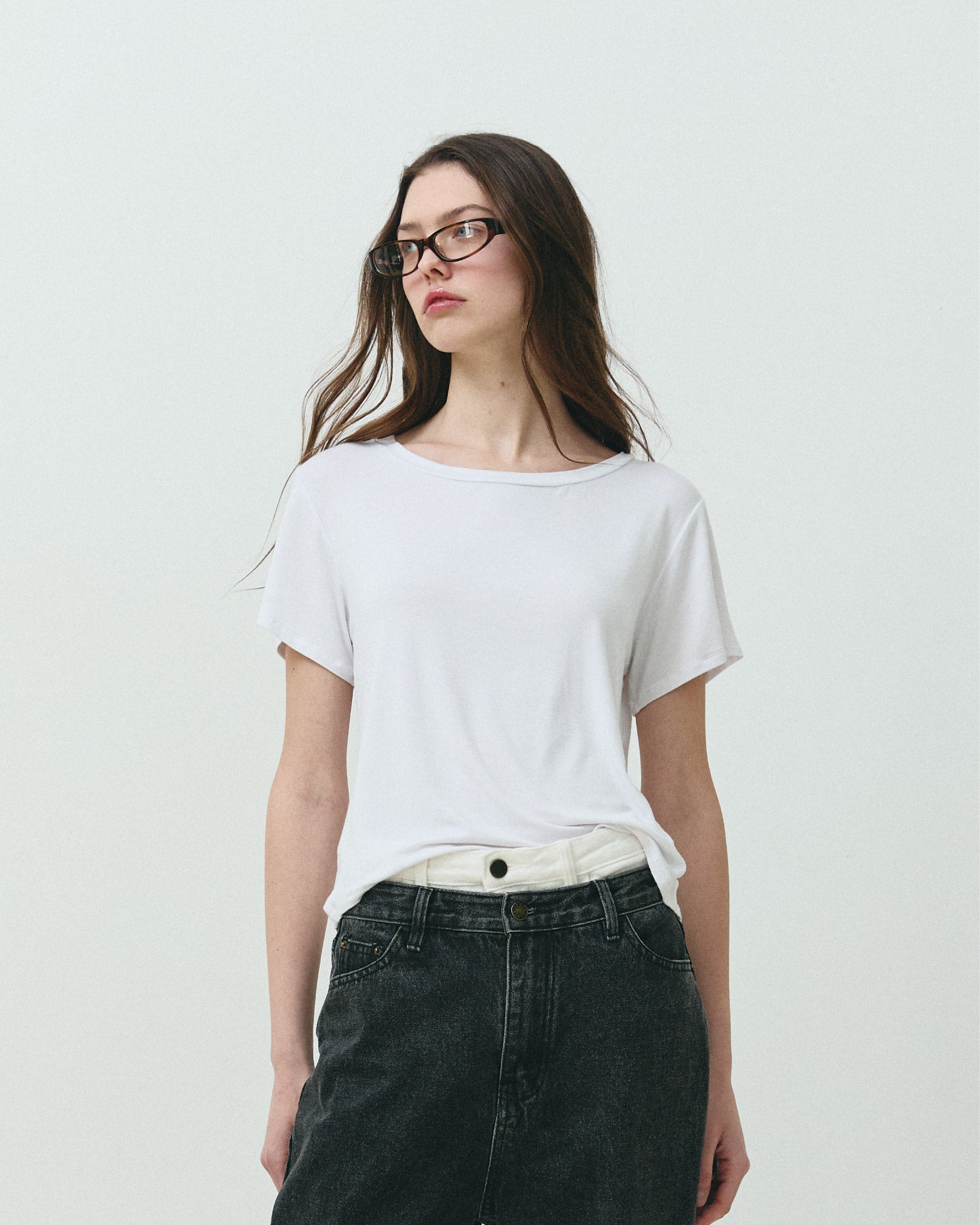ESSENTIAL TEE